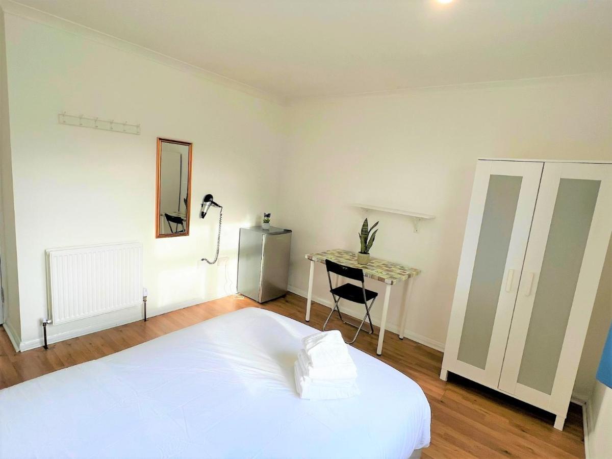 Pensión Stepney Comfy Double Bed 14