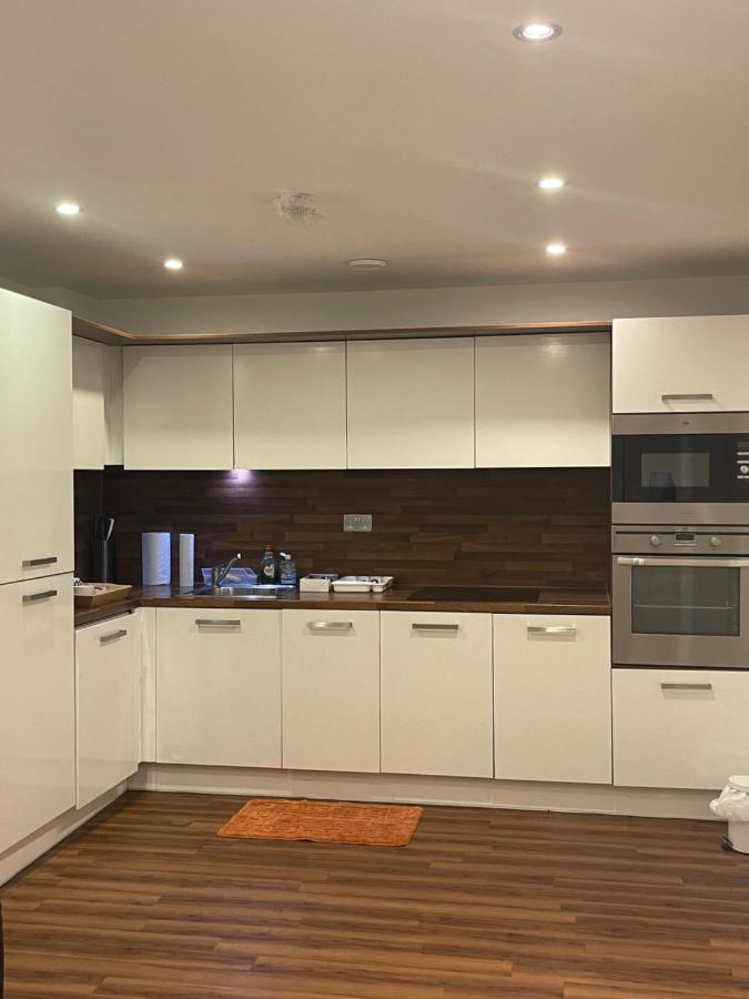 Lovely Luxury 1-bed In Wembley Apartamento *