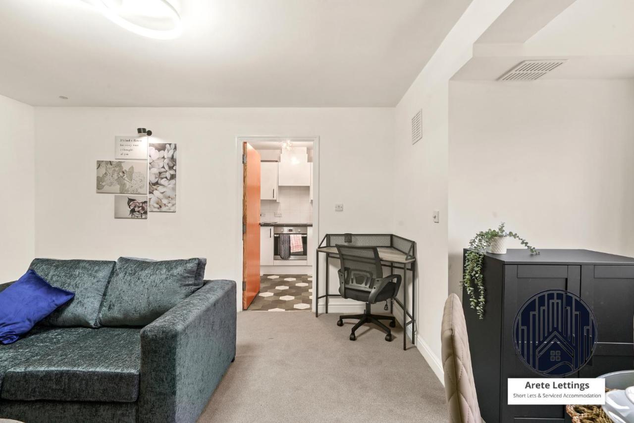 Family-friendly 2-bed, 2-bath Xmas - Book Now! Apartamento Londres