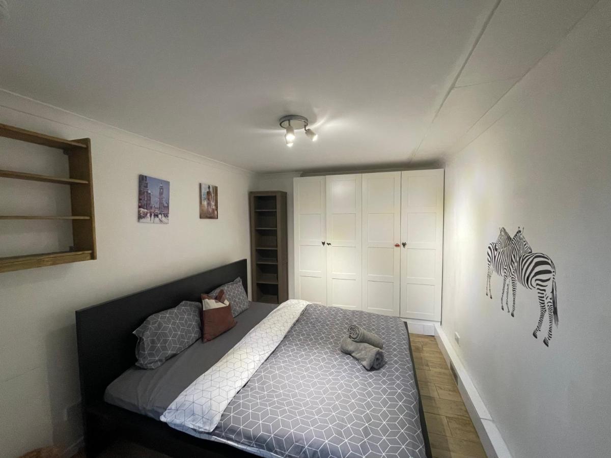 Amazing Chelsea Next To The River * Londres