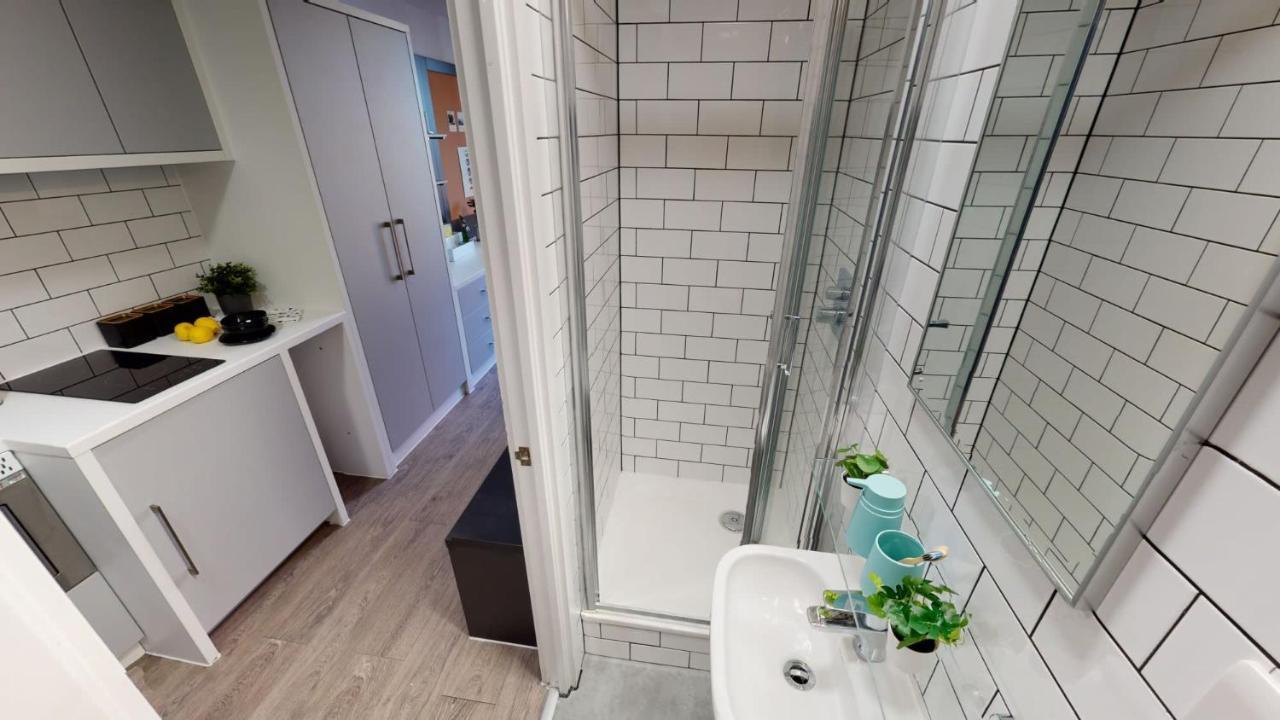Apartment For Students Only At Shoreditch In *