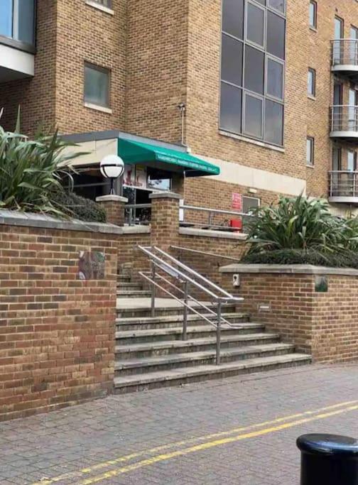 Apartamento 1 Bedroom Flat With Free Parking Londres