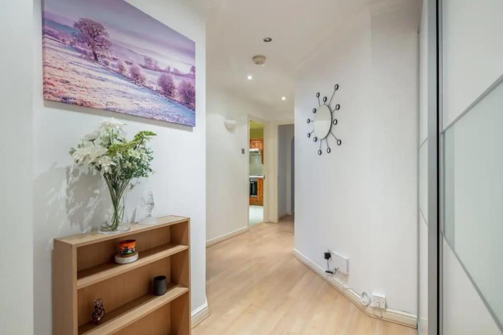1 Bedroom Flat With Free Parking