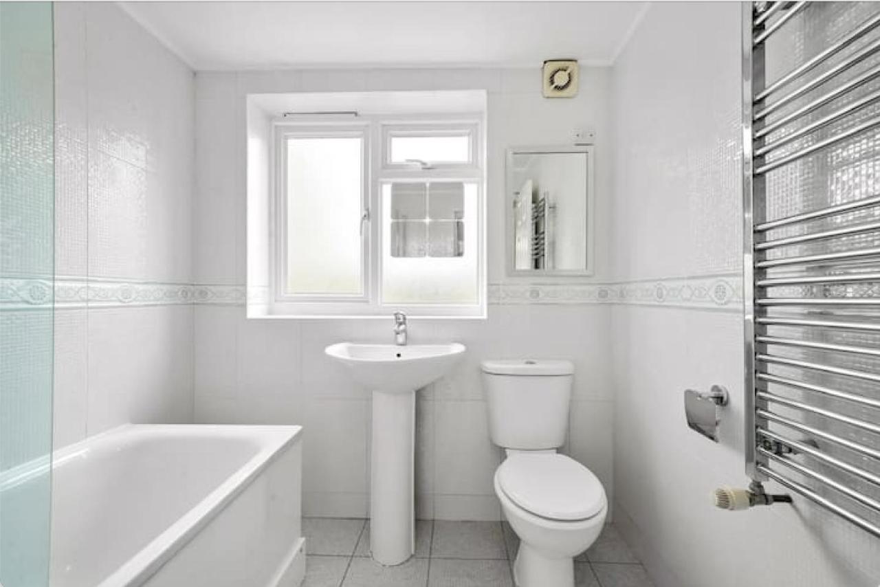Hanger Lane Hububb Appartement Londres