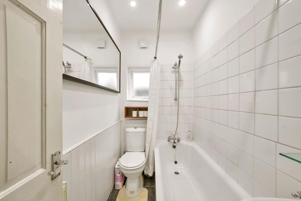 2 Bed Garden Flat Leyton Village Appartement
