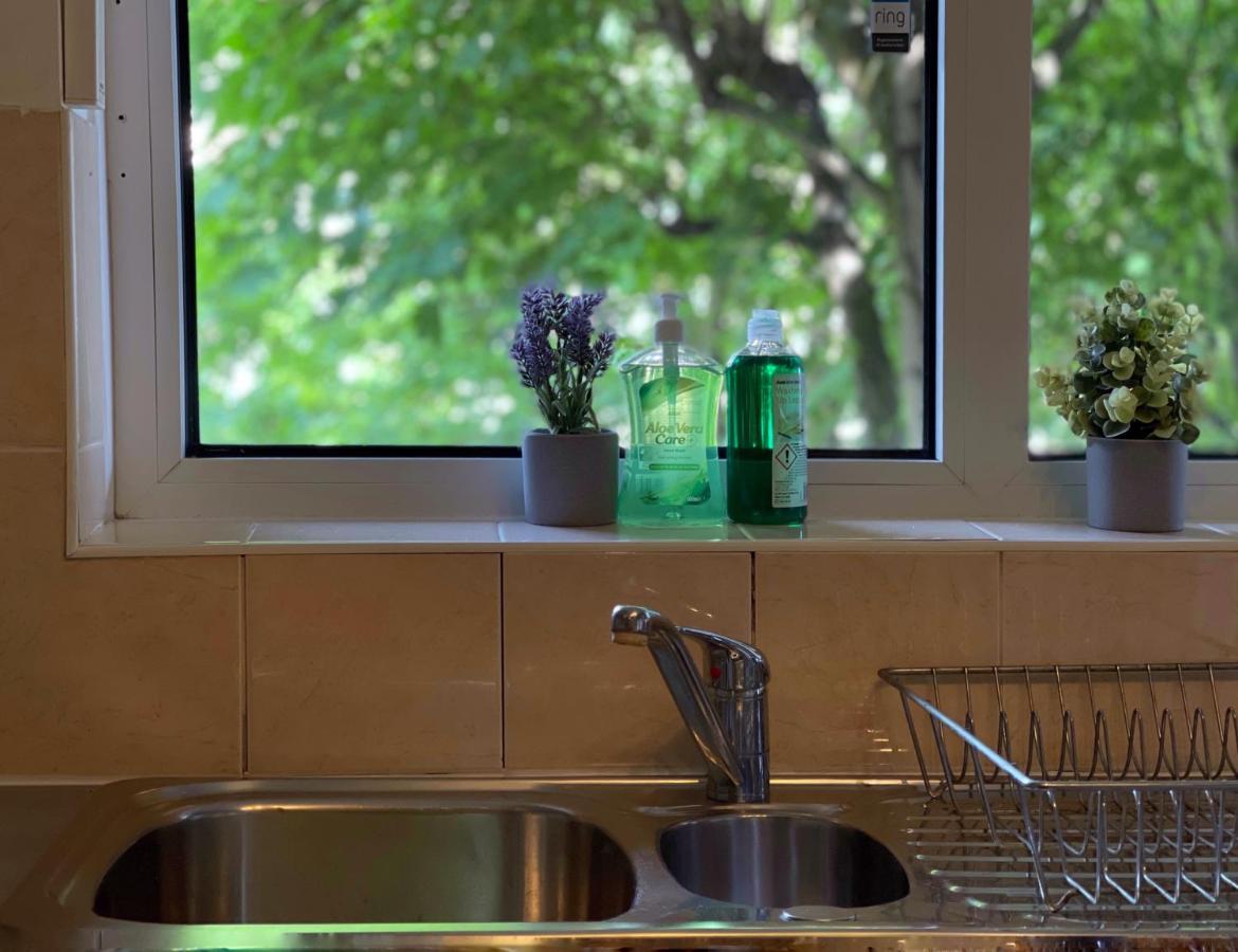 Noah's Place In Mile End Appartement *