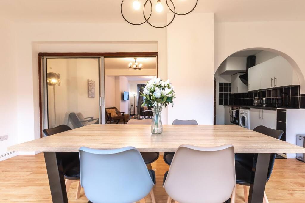 Morganite - 3 Bedroom House * Londres