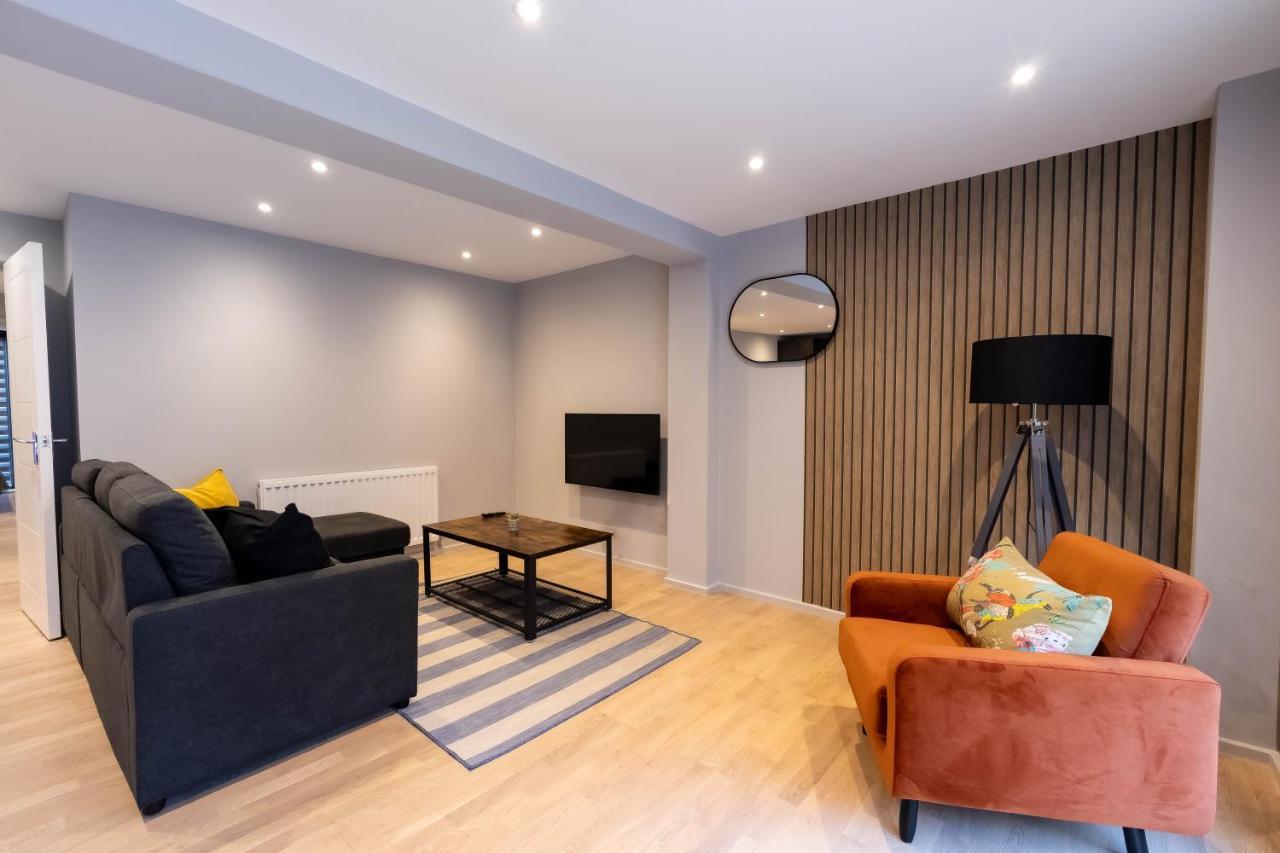 Luxurious Hackney Near Train Station Сasa de vacaciones *