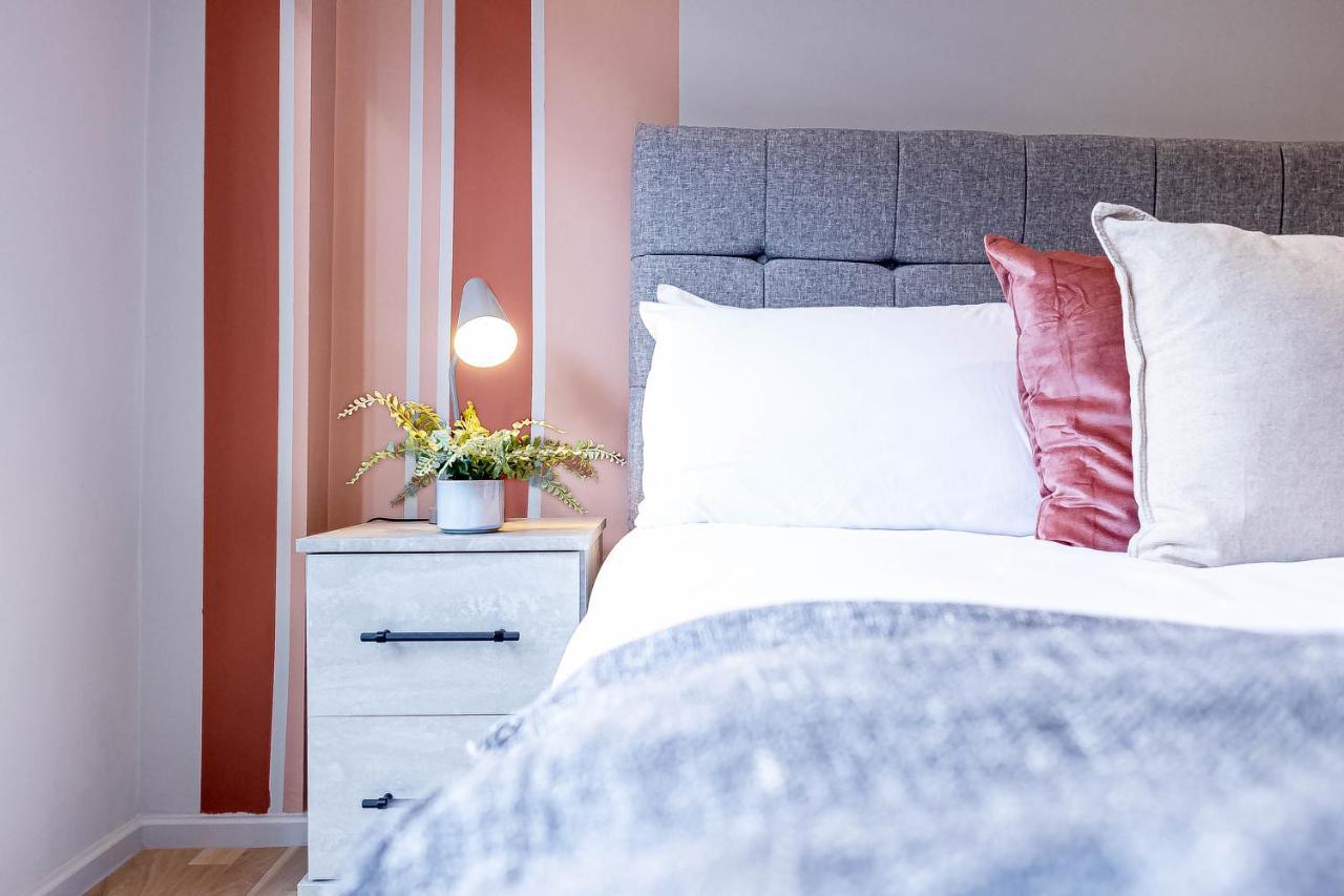 Luxurious Hackney Near Train Station Сasa de vacaciones *