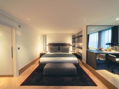 Royal Garden Hotel 5*