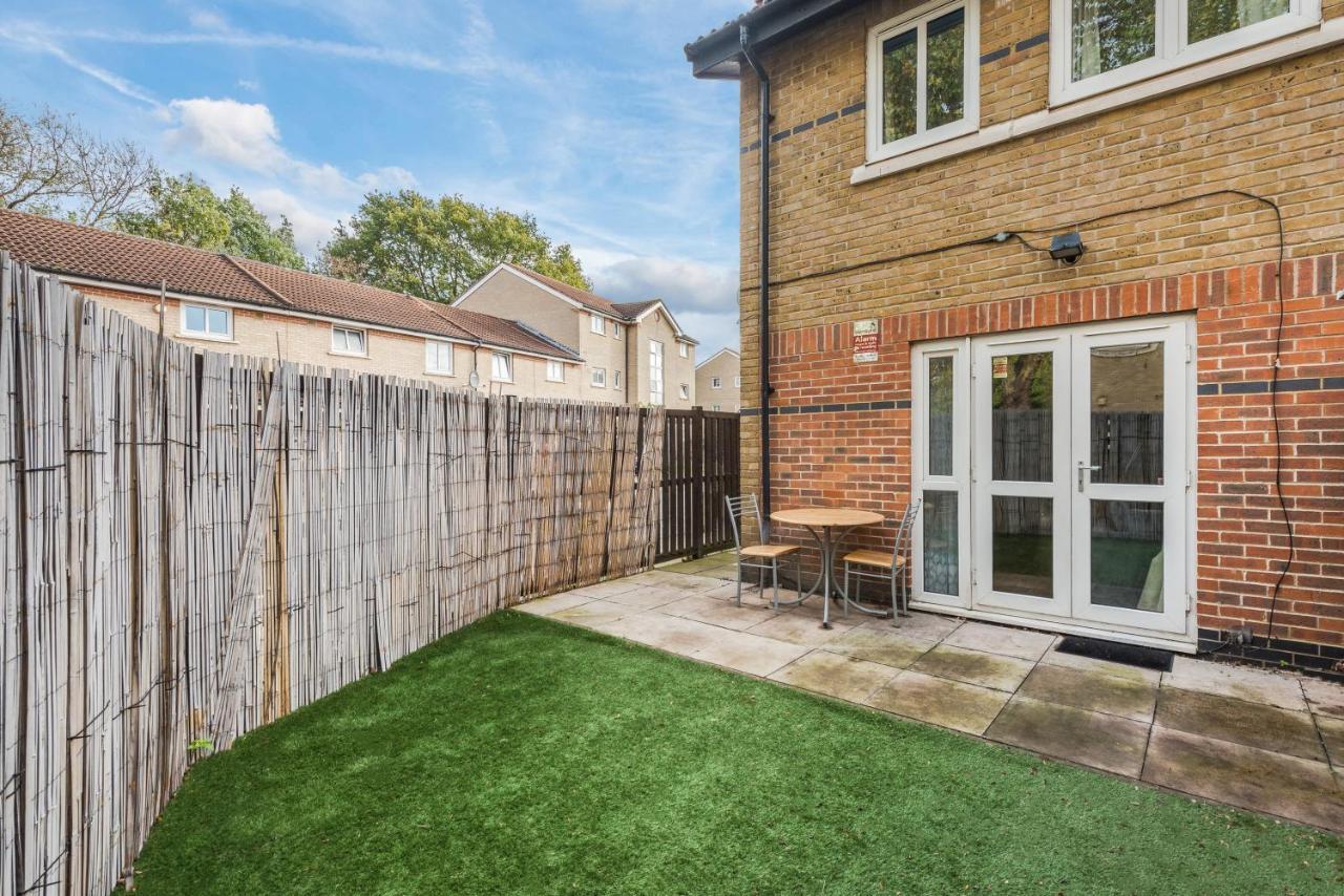 Spacious 4 Bed House Near Greenwich * Londres