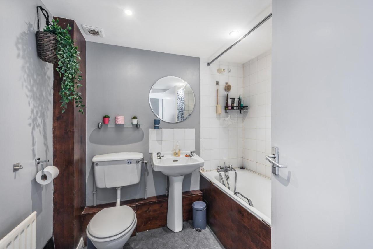 Сasa de vacaciones Spacious 4 Bed House Near Greenwich