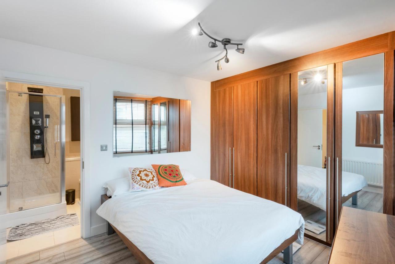Modern 2bed 2bath Stratford * Londres