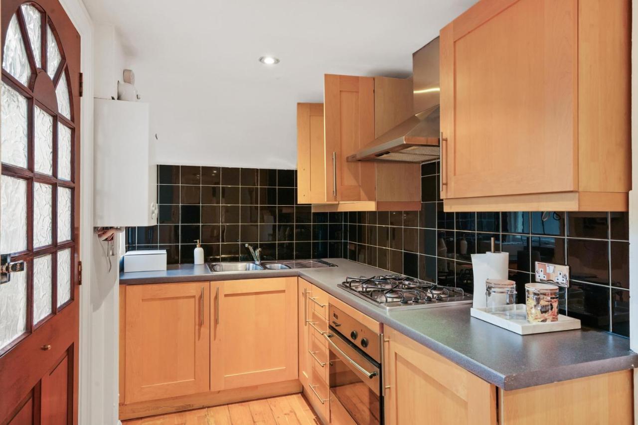 Apartment Rare Knightsbridge Gem By Dena Elite Collection