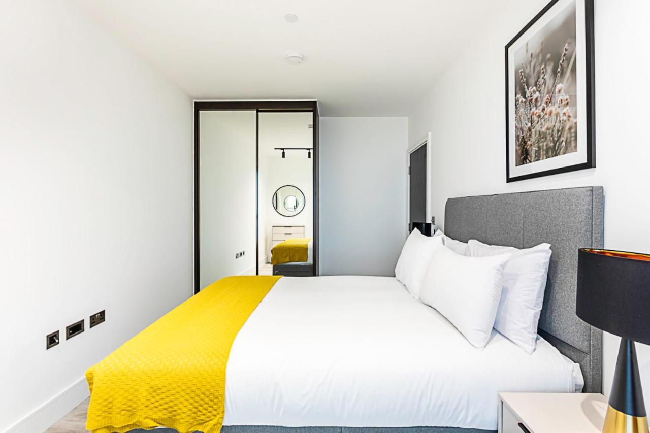 Icon Tower Flat Vii * Londres