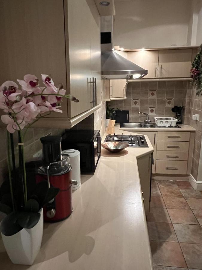 Quarto em Acomodações Particulares Double Bedroom With En-suite Bathroom In Chelsea - - Share Londres