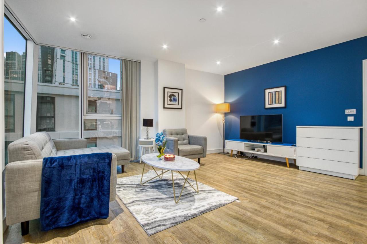 2 Bed 2 Bath Next To Nine Elms Station - Zone 1 *