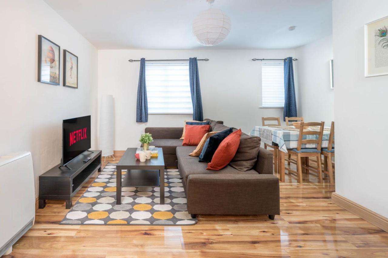 2 Bedroom Flat Near Excel * Londres