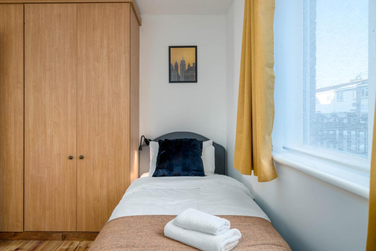 2 Bedroom Flat Near Excel Apartamento *