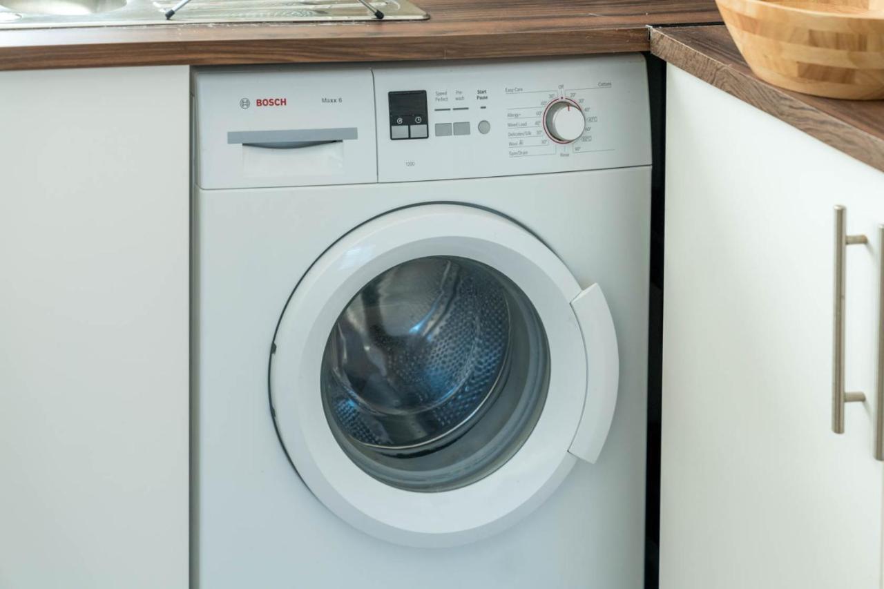 2 Bedroom Flat Near Excel Apartamento