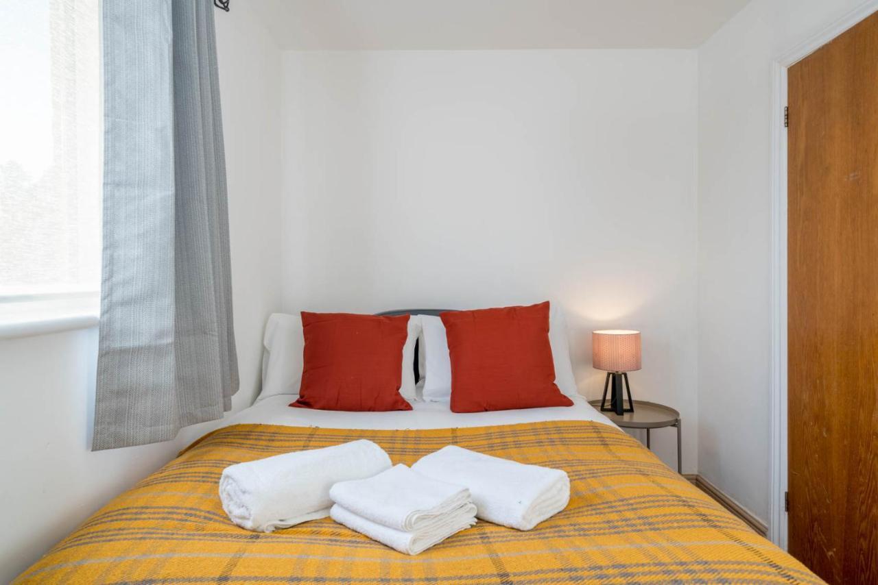 2 Bedroom Flat Near Excel Apartamento Londres