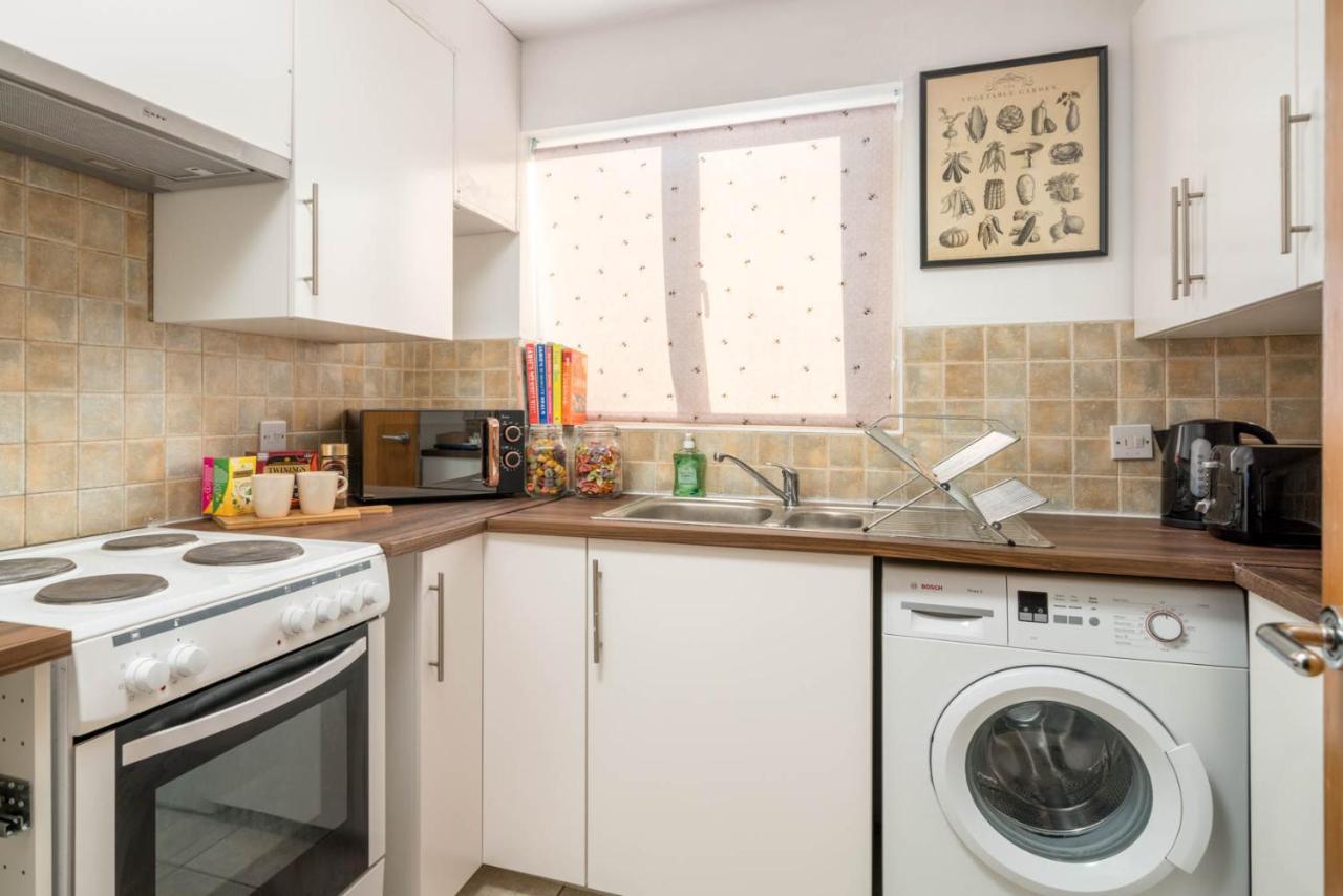 2 Bedroom Flat Near Excel Londres