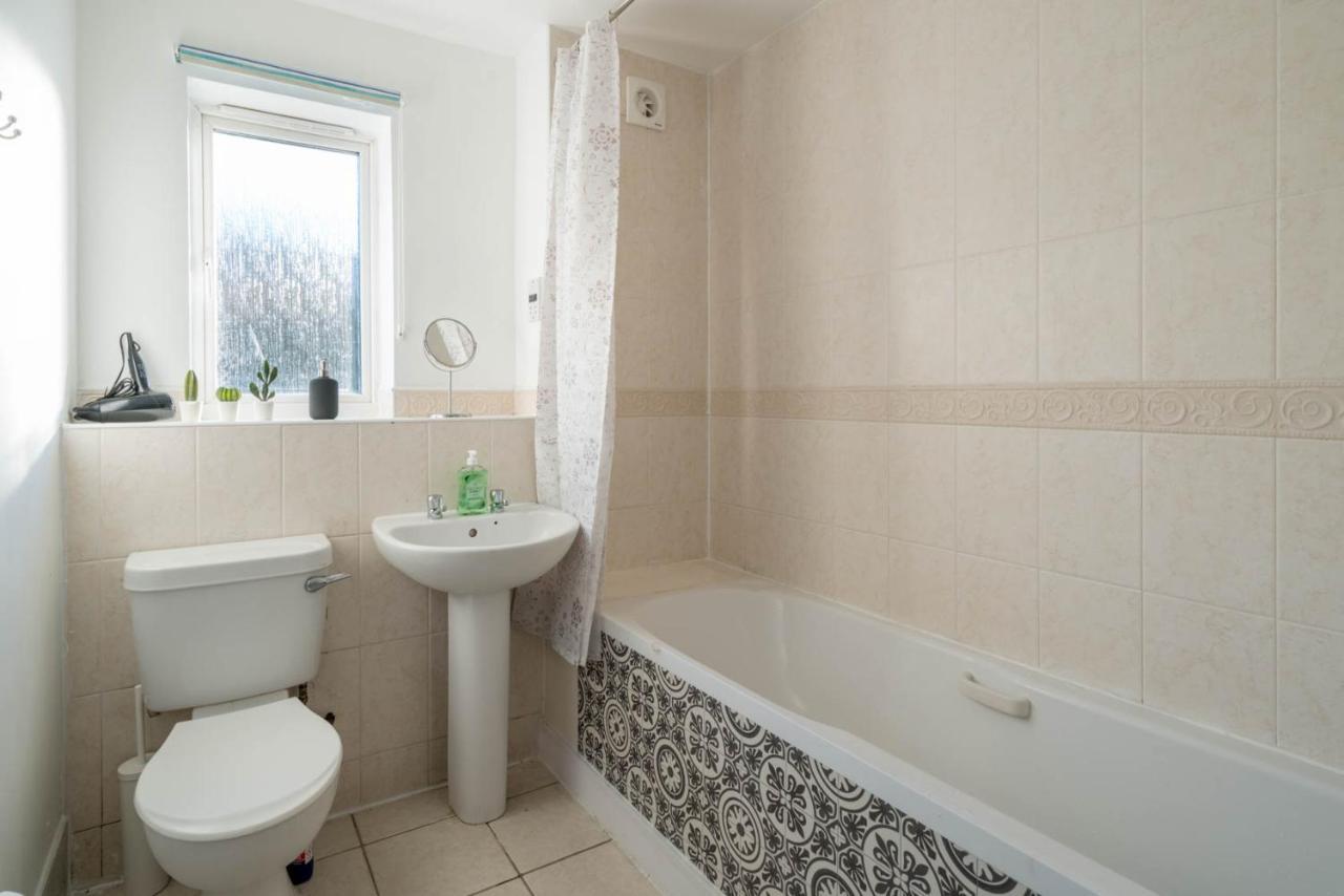 Apartamento 2 Bedroom Flat Near Excel Londres