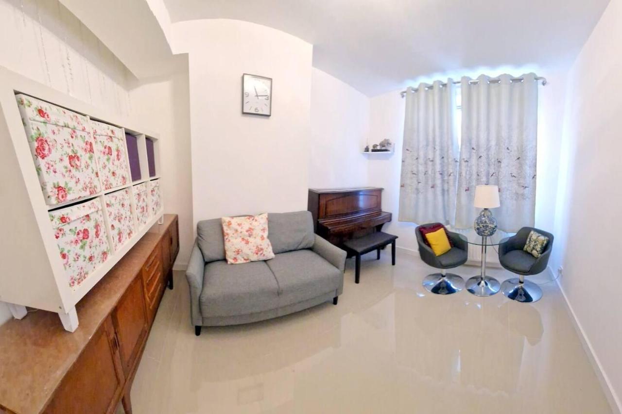 Modern 3-bed House In Surrey Quays Сasa de vacaciones