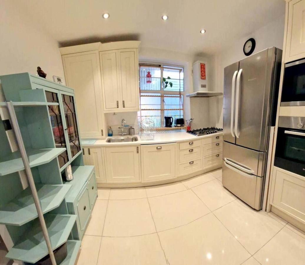Modern 3-bed House In Surrey Quays Londres