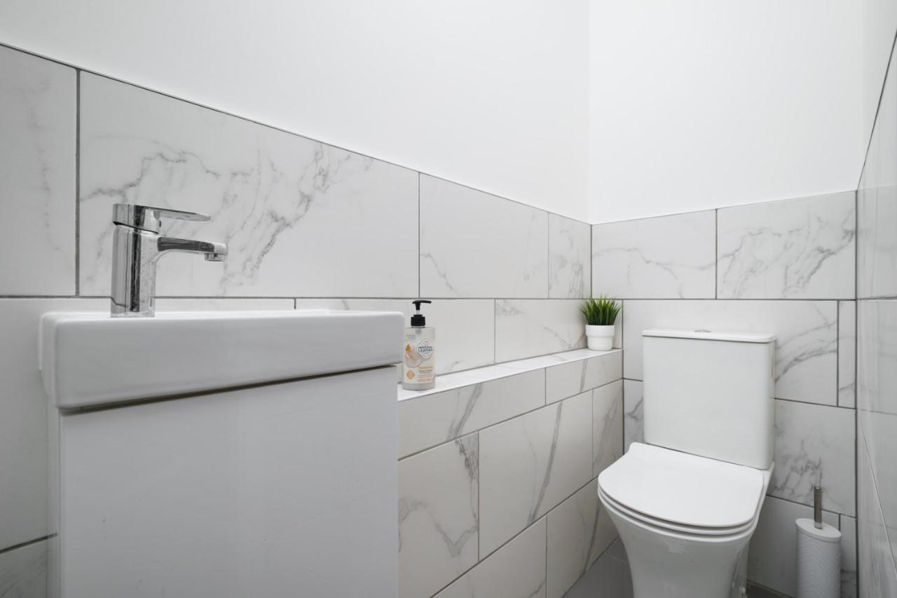 Stunning Duplex Near Canary Wharf & O2 & Views