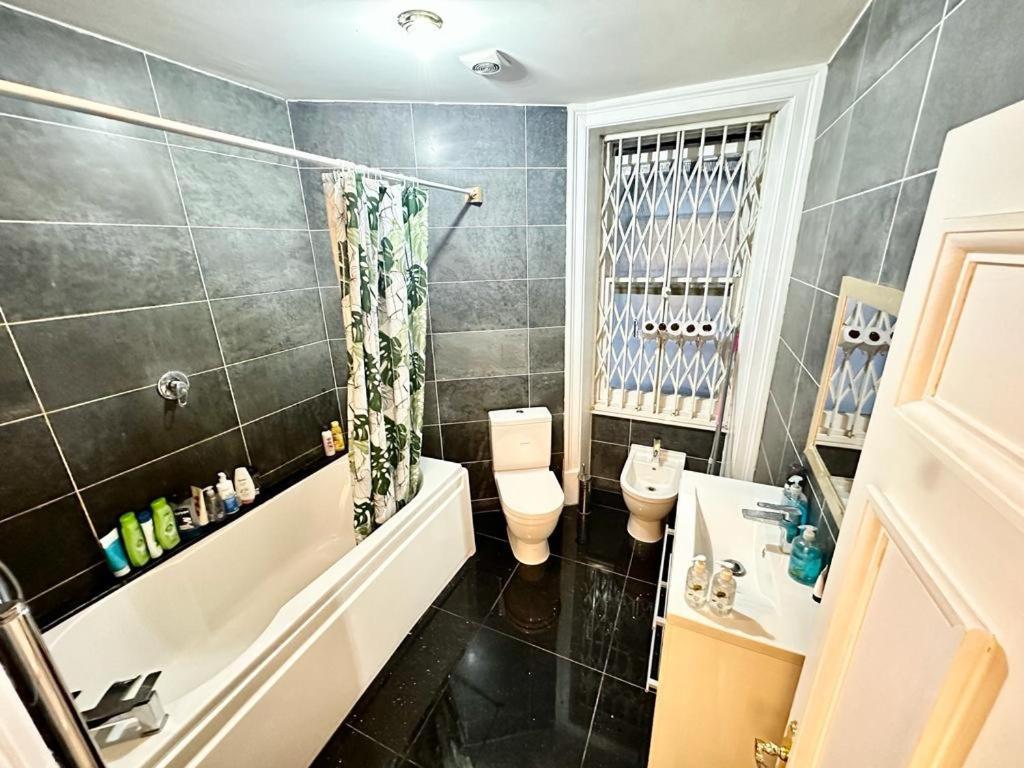Séjour chez l'habitant Greatest Double In Marylebone-paddington #room Name Is Miami# Londres