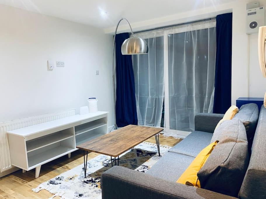 Appartement One Bedroom Near Dalston Station Londres