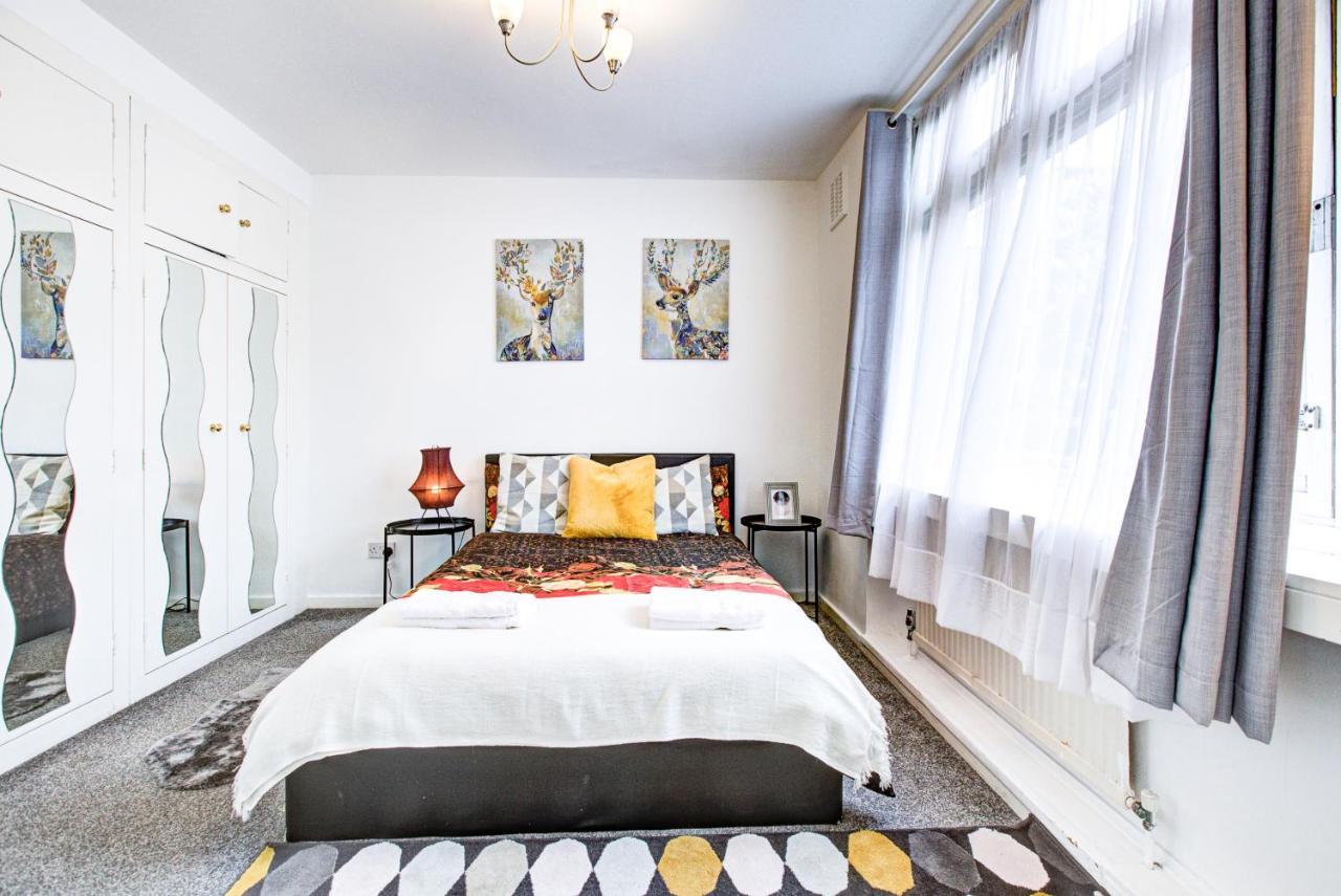 Gorgeous House 4 Bedrooms, 5-baths In Central Near Oxford Street Apartamento