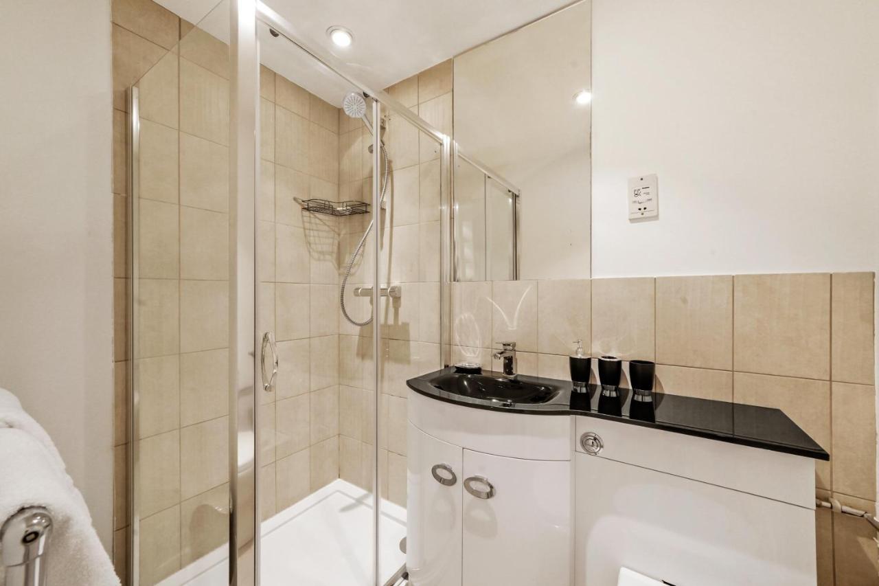 Rare Knightsbridge Gem By Dena Elite Collection Apartment *