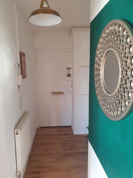 Apartment Entire Close To London
