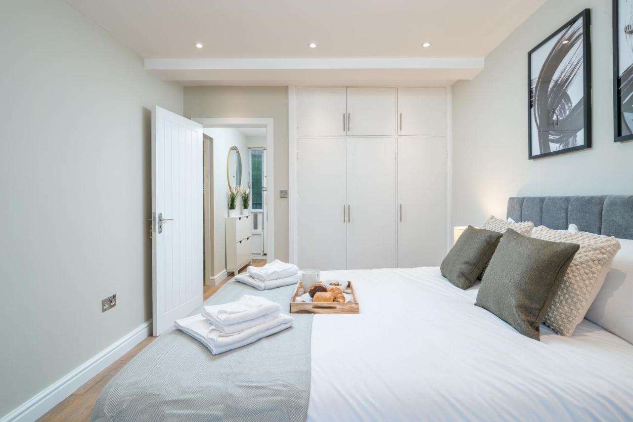 Westfield 2 Bedroom Near Notting Hill * Londres