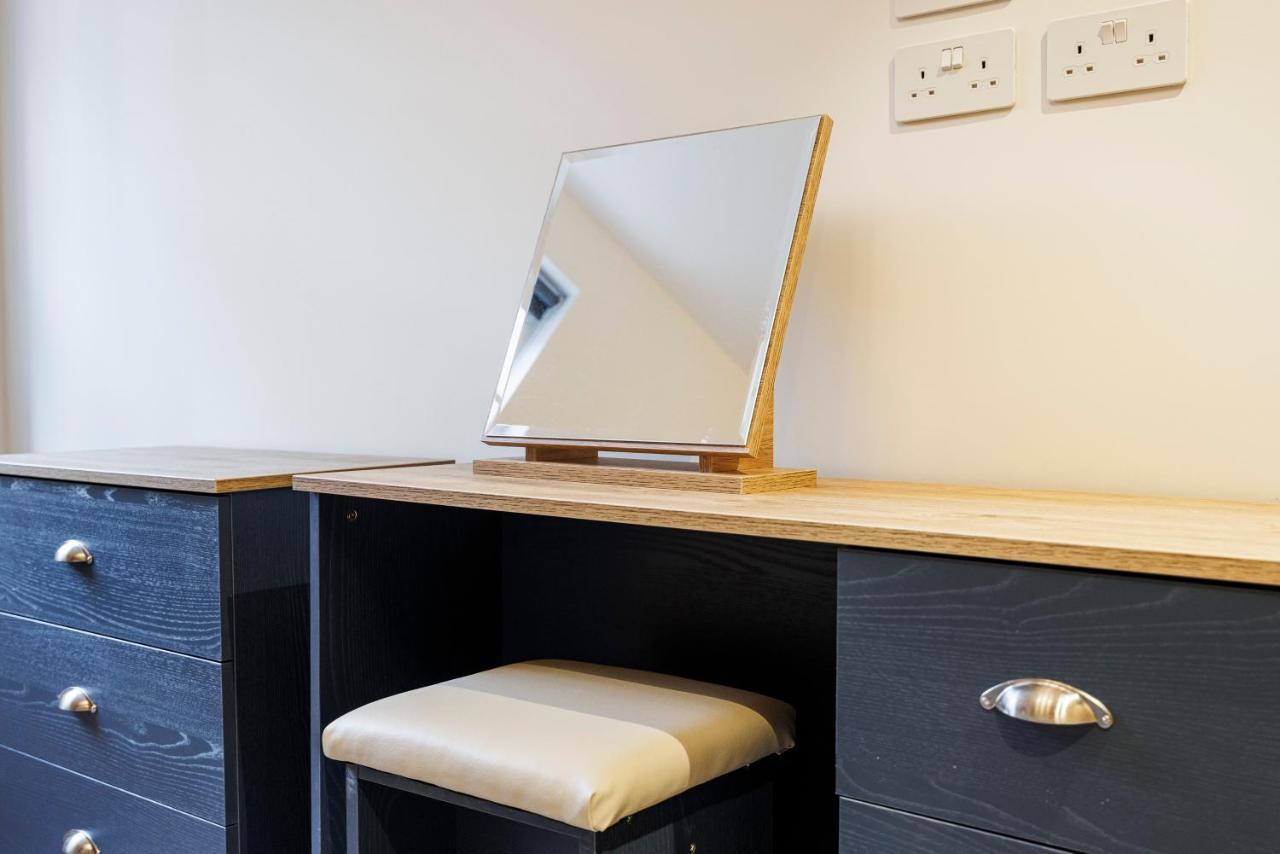 Luxury Spacious 2 Bed Apartment, - Sk