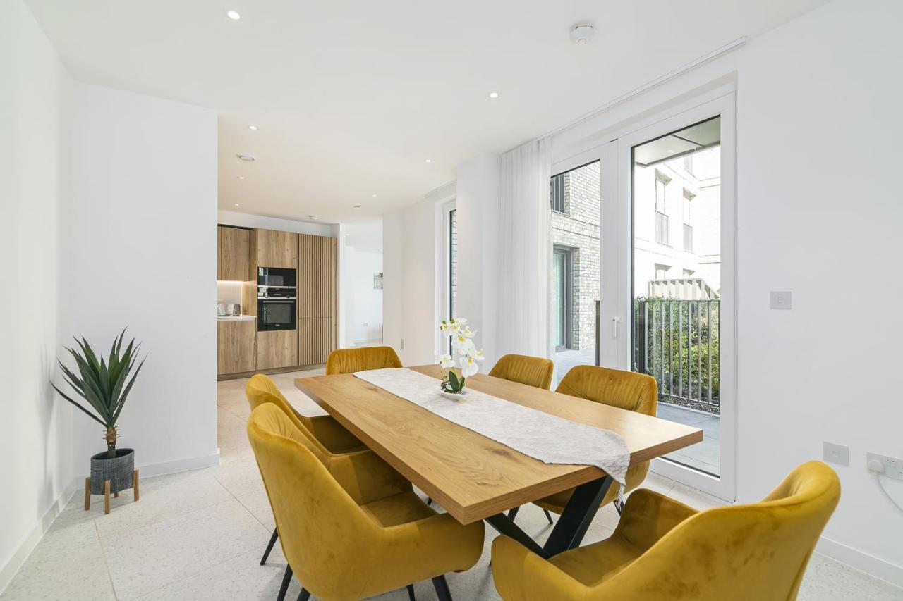 In Shared Luxury Flat Homestay