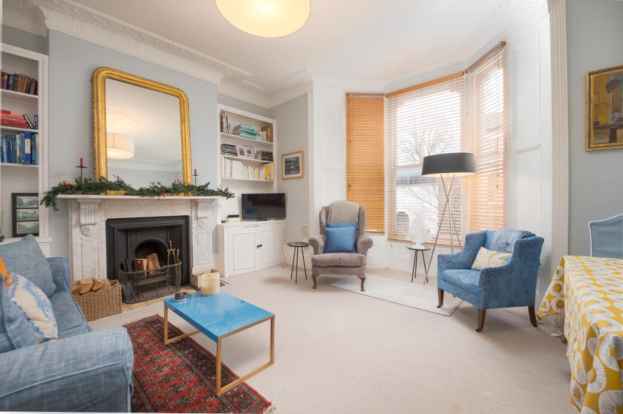 Charming Flat In Leafy West By Underthedoormat Apartment London