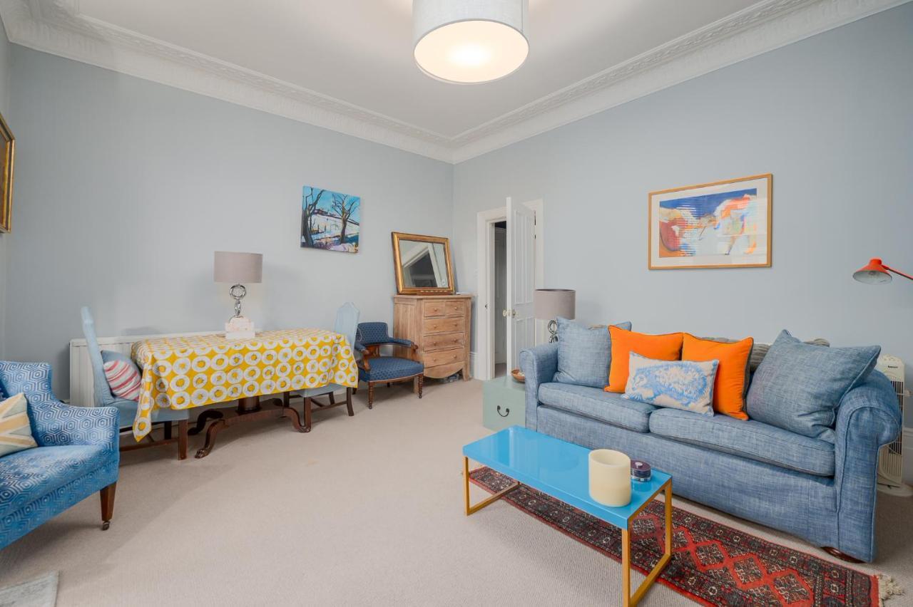 Apartment Charming Flat In Leafy West By Underthedoormat *