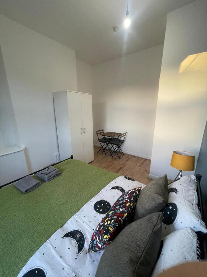 Habitación en casa particular Contemporary Private Near Central Londres