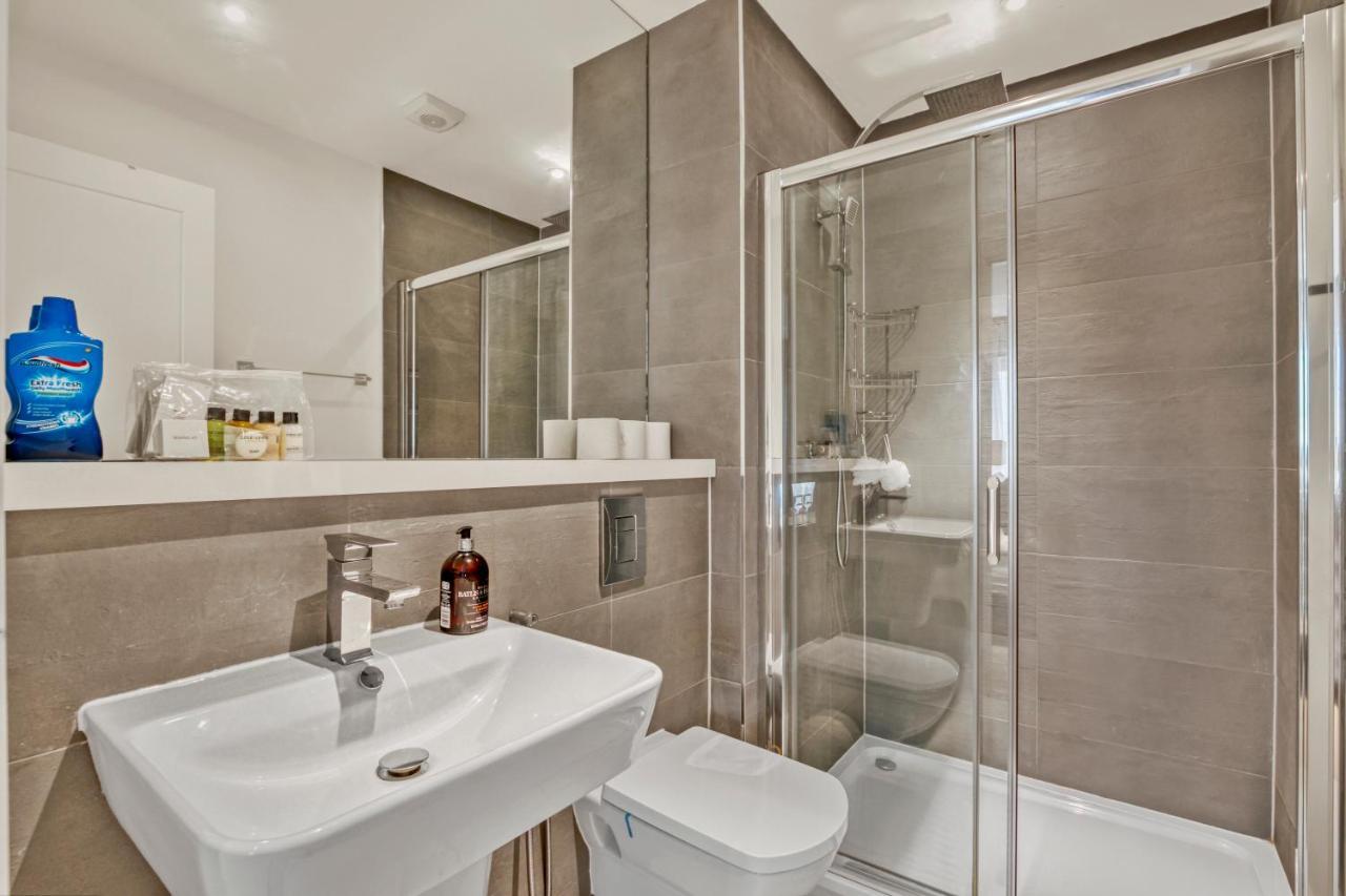 Modern 2 Bedroom & 2 Bathroom In Fulham Appartement *