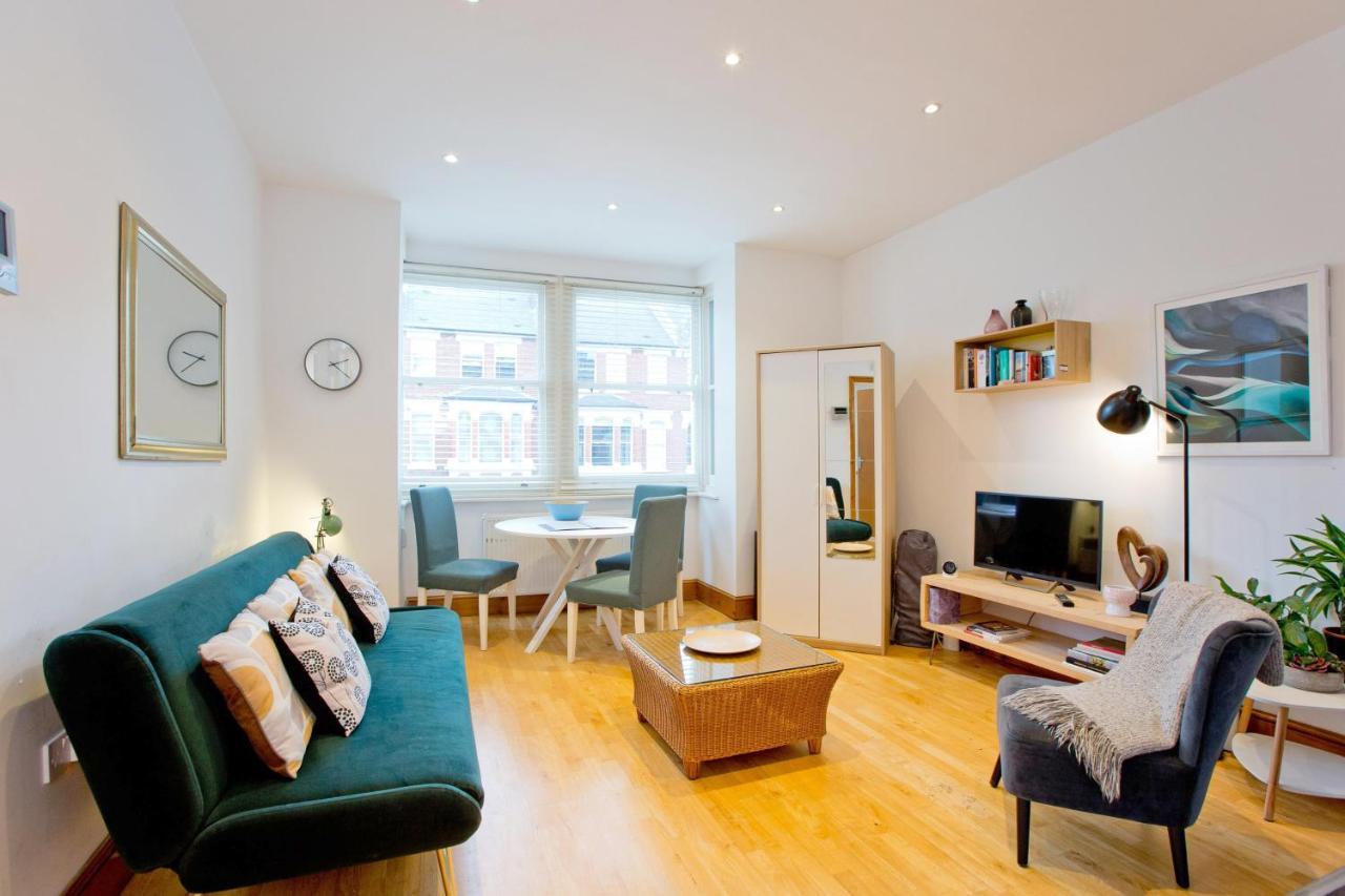 Comfortable Highbury Fields 1 Bedroom - Parking By Request Apartamento