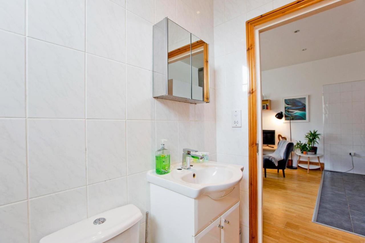 Comfortable Highbury Fields 1 Bedroom - Parking By Request *