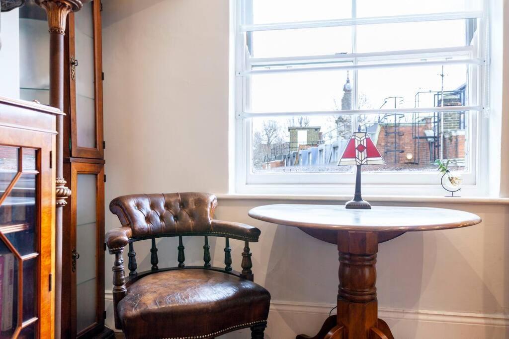 Outstanding Antique 1br Flat In Soho Apartamento *