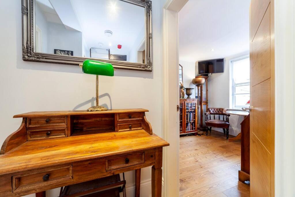 Outstanding Antique 1br Flat In Soho Apartamento