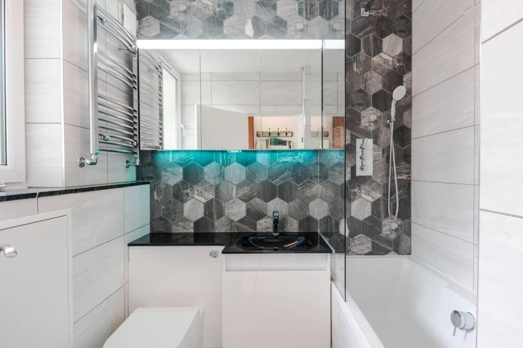 Apartamento The Clarence, Central W/ Wifi Londres