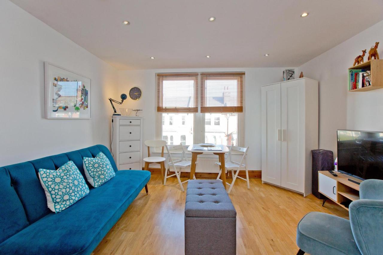 Appartement Convenient 1 Bedroom With Parking Londen