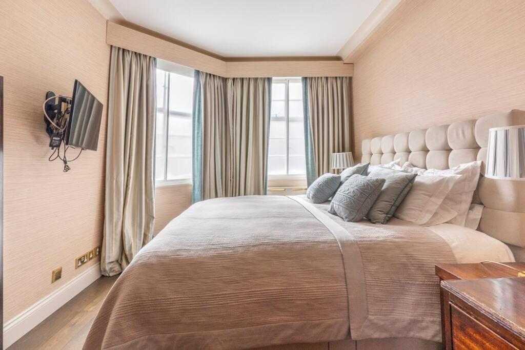 Luxurious Warm Of 70m2 On Sloane Street Londres