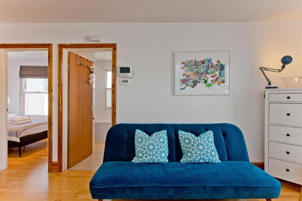 Convenient 1 Bedroom With Parking Londen